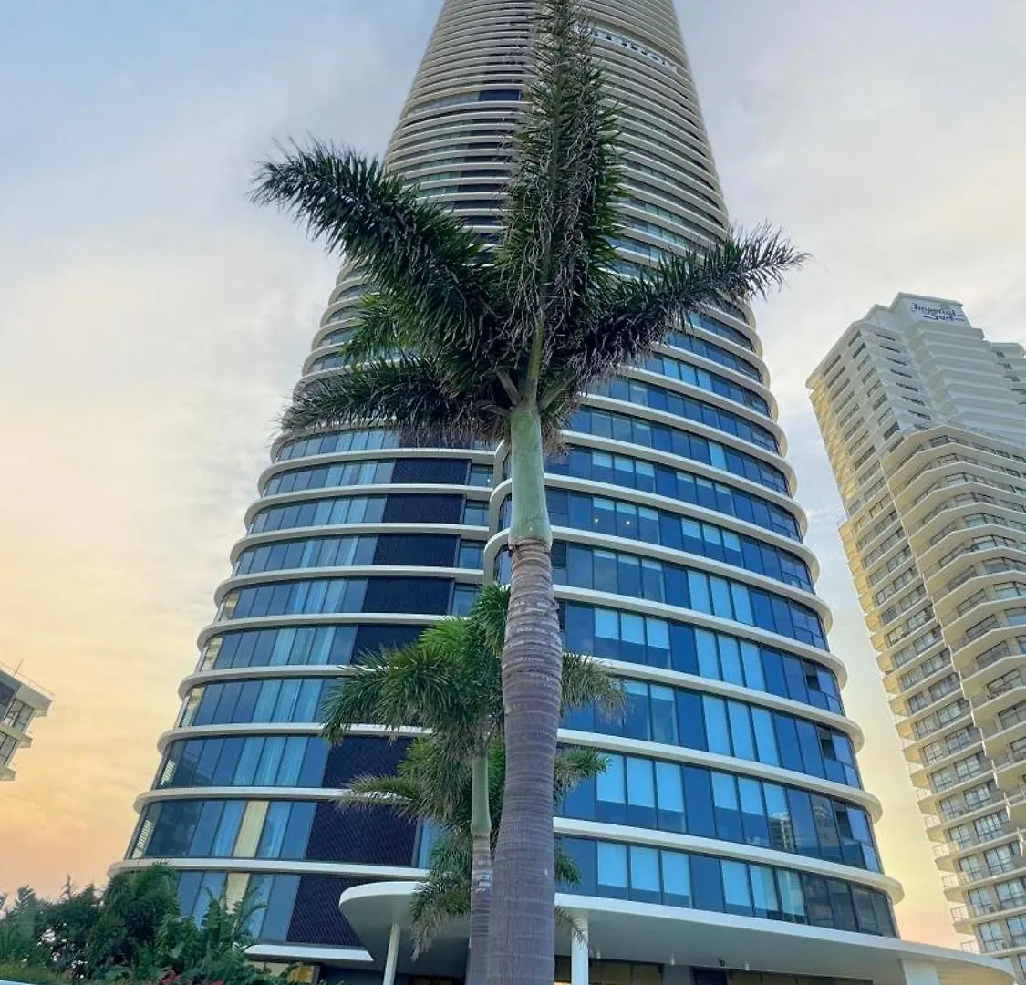 Apartment Surfers Beachside Luxury - Stunning Panoramic View Gold Coast